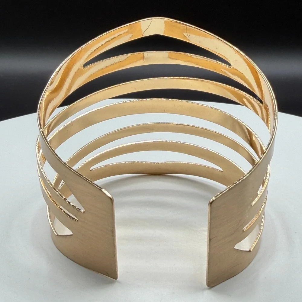 N/A bold gold